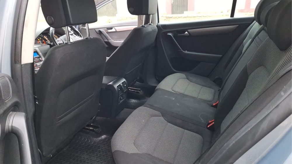 Dezmembrez passat b7