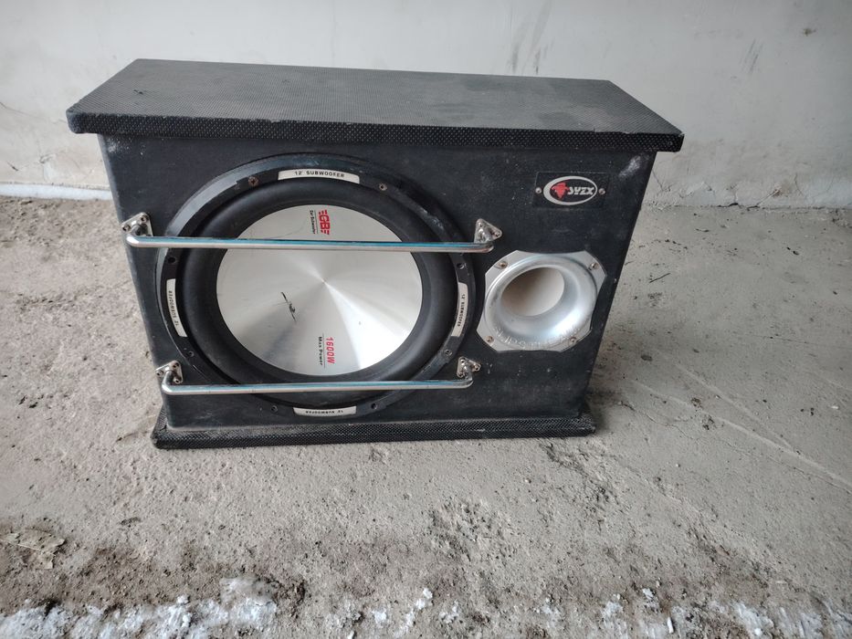 Продам  сабвуфер