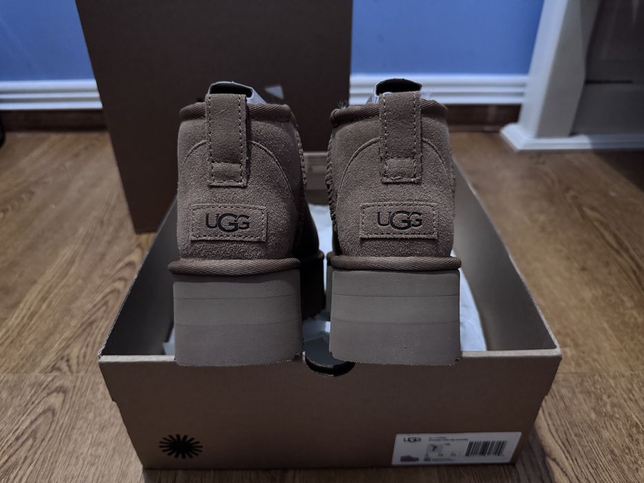 Ghete bej UGG femei