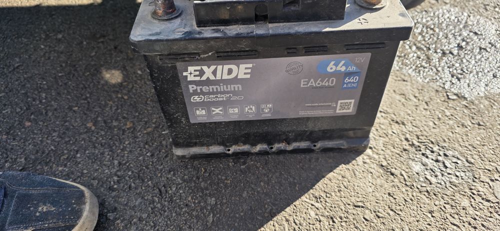 Продавам акумулатор exide premium 64AH