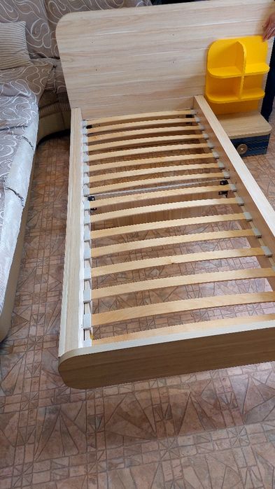 Кровать подростковая