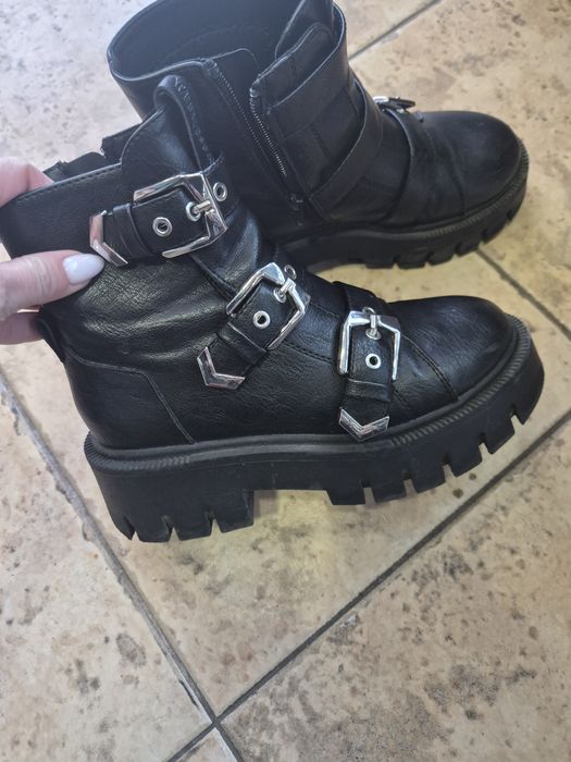 Дамски зимни боти