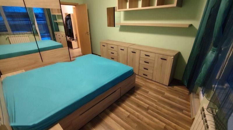 Дава се под наем Тристаен апартамент в София, Кръстова вада - 60 кв.м за 698.19 € - Снимка #1