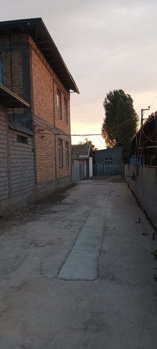 Уй сотилади. 2-хона 3 сотих.Ахмад Яссавийда Юкори Чирчик т. 26000 у.е.