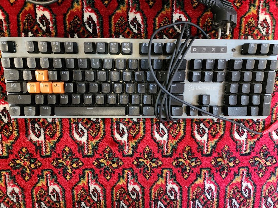 Продам персональный компьютер

Характеристики:
• Процессор: Intel Core