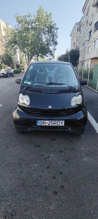 Vreau sa vând mașina. Smart în 2 usi