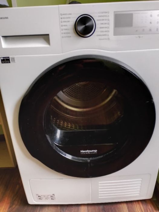 Продавам сушилня Samsung
