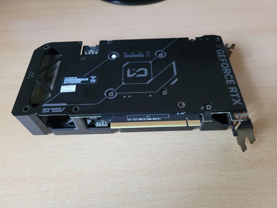 Продам видеокарту Asus RTX 4060 8GB