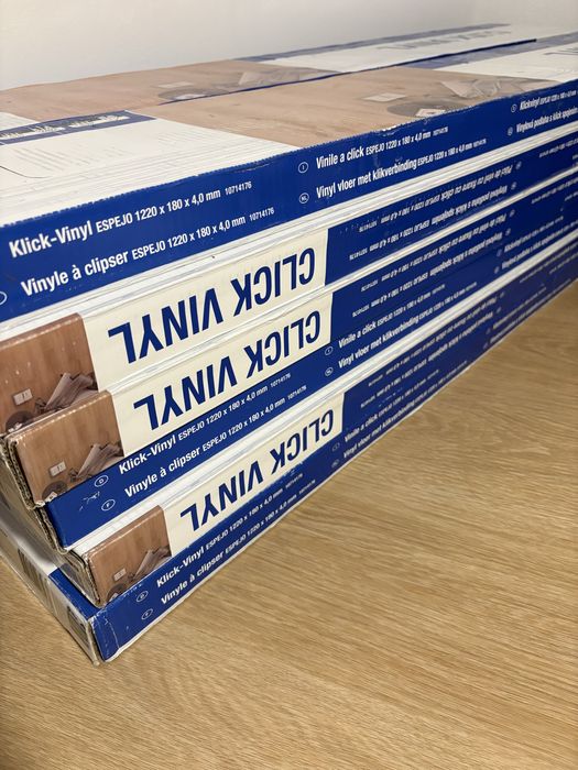 Parchet LVT cu click 4mm - 26mp