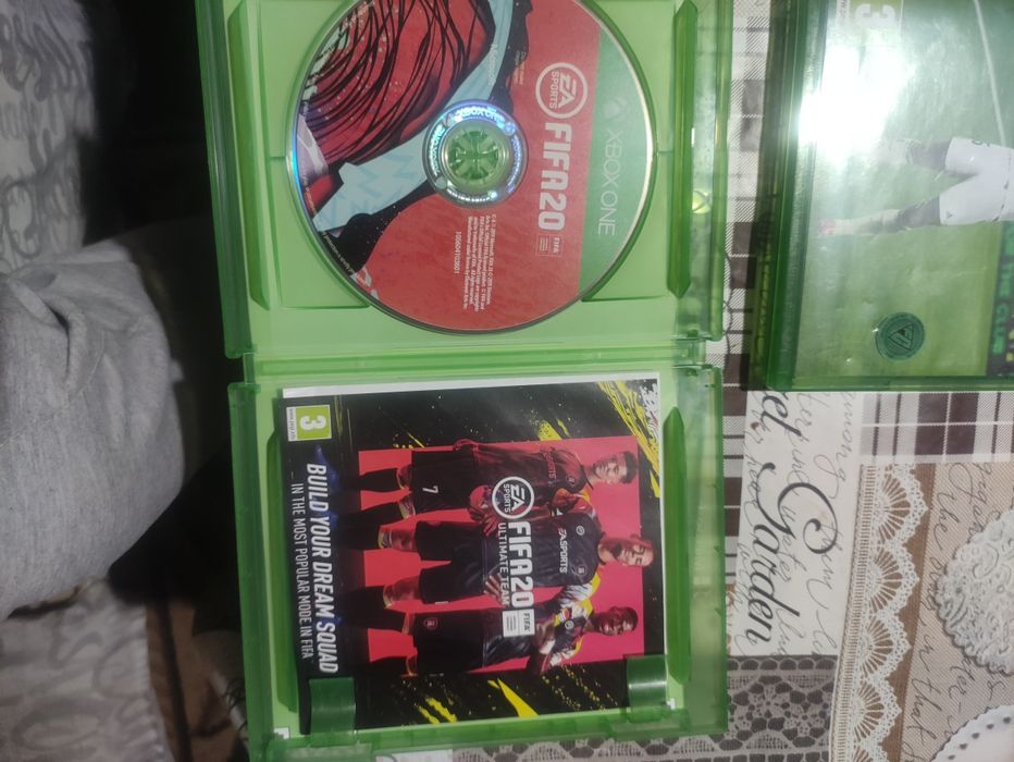 Продавам дискове за  Xbox one