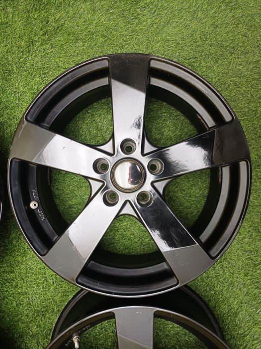 Диски R17 5x112 на Mercedes и другие.