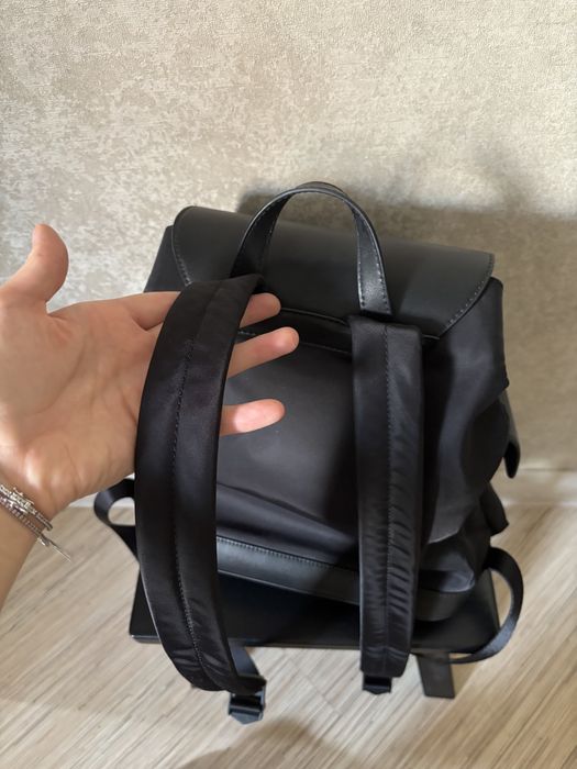 Рюкзак Charles & keith новый