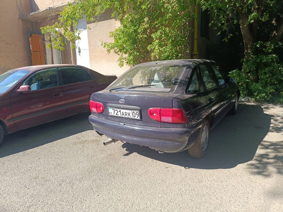Продаю машину б/у