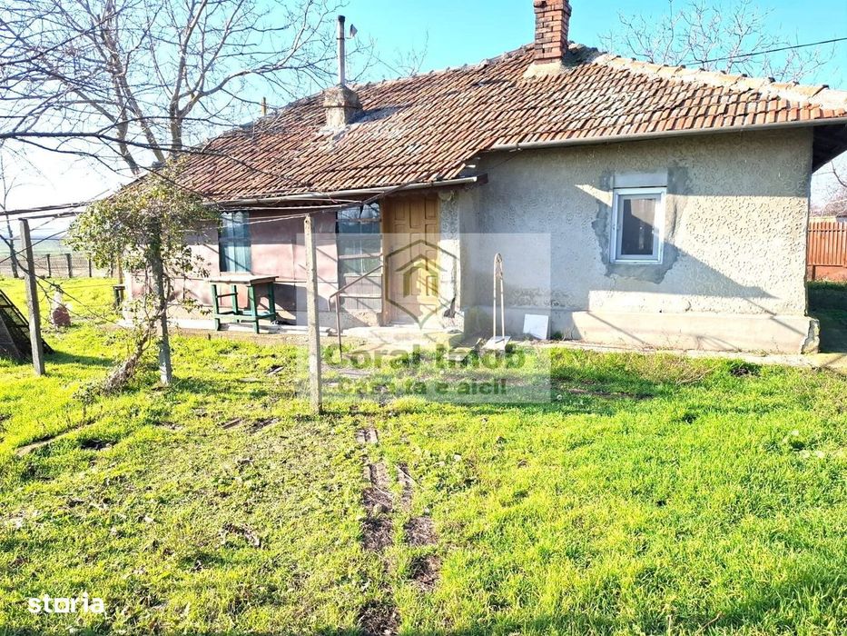 Vanzare casa de paianta la 10 km de Urziceni, Ialomita