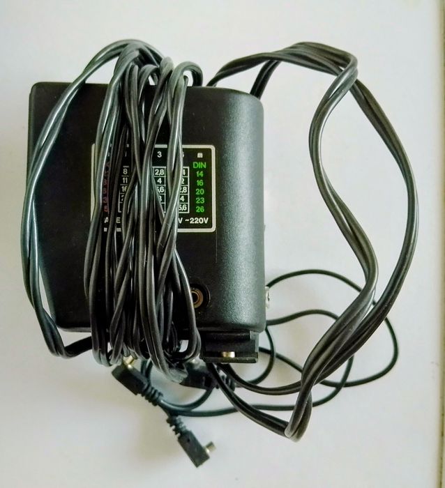 Светкавица за фотоапарат с кабели