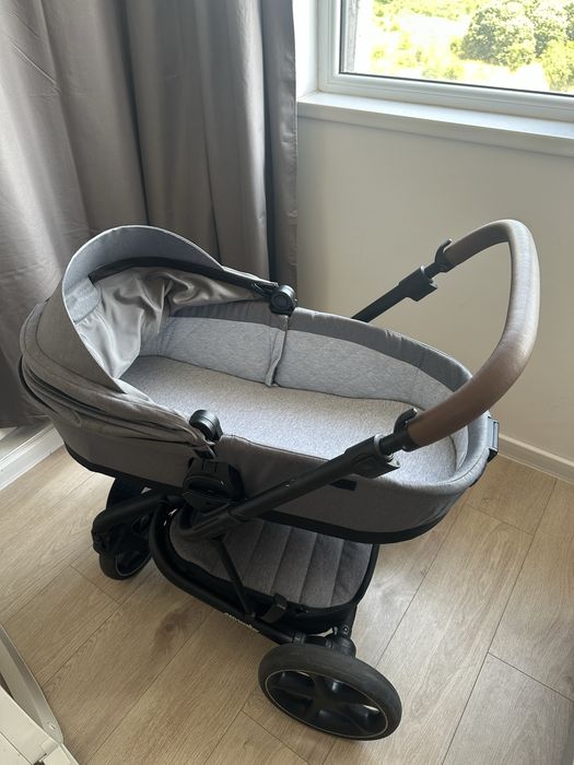 Easywalker Harvey 3 Premium + кош за новородено Harvey 3 + аксесоари