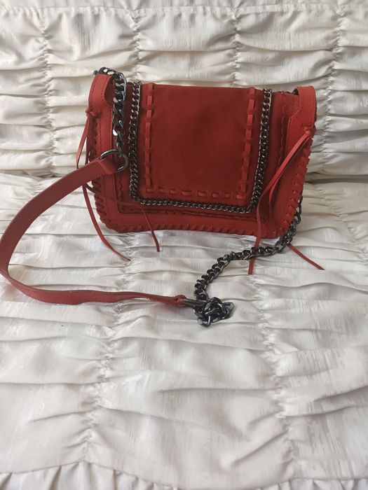 Дамска чанта на ZARA.