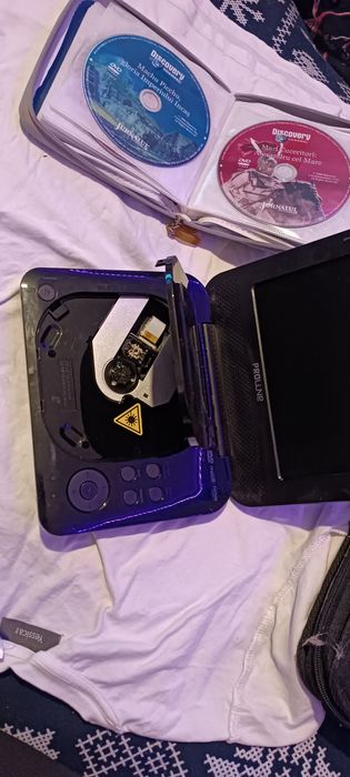 DVD player Apple + colecție DVD-uri (filme românești)