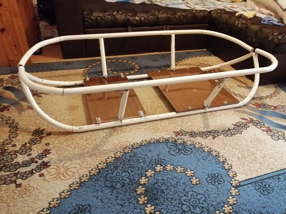 Продавам сгъваема лодка