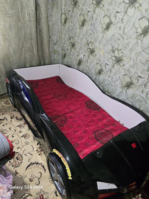 Продаётся кроватка б/у