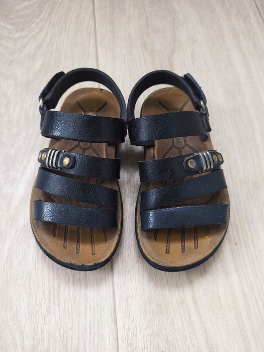 Кожаные сандалии 25-го размера