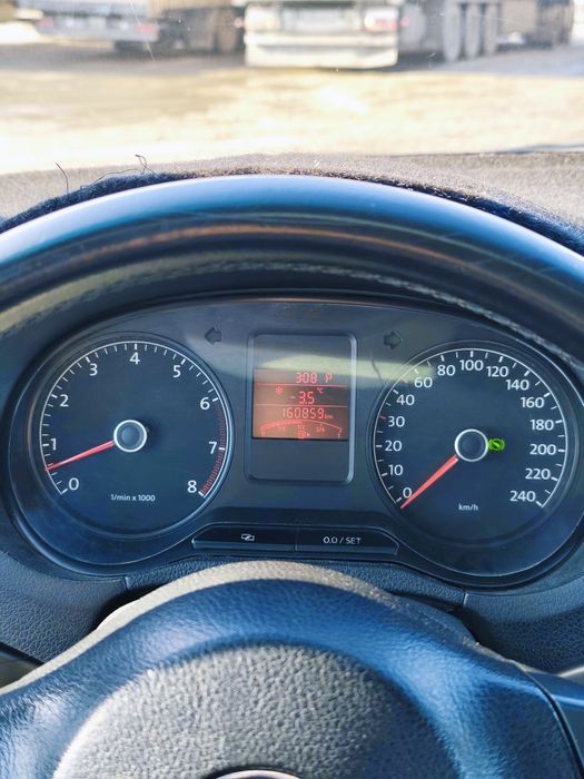 Срочно продам VW Polo. Автомат.