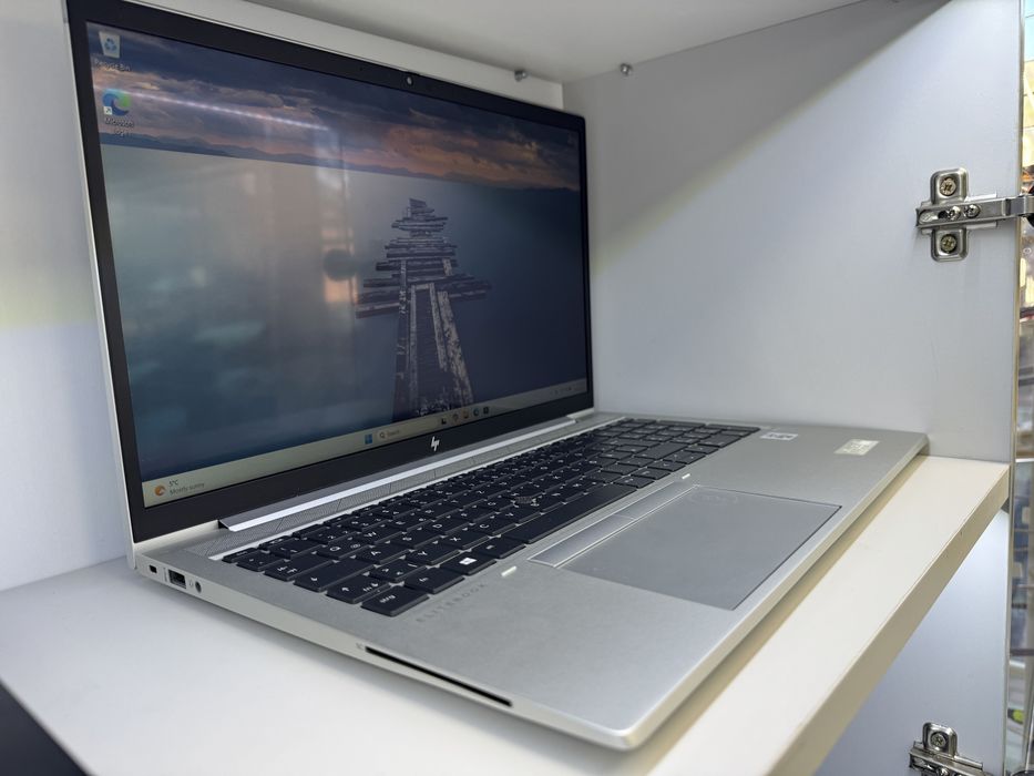 HP Elitebook, i5-10310U, 256/16Gb