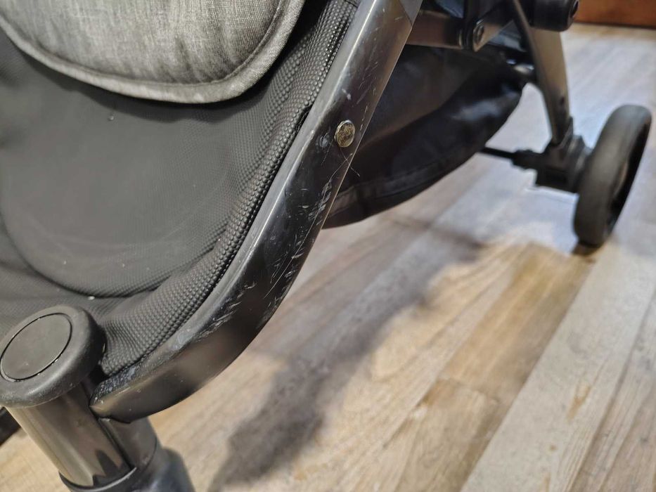 Детска количка сгъваема