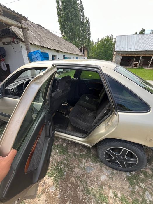 Опель вектра на ходу