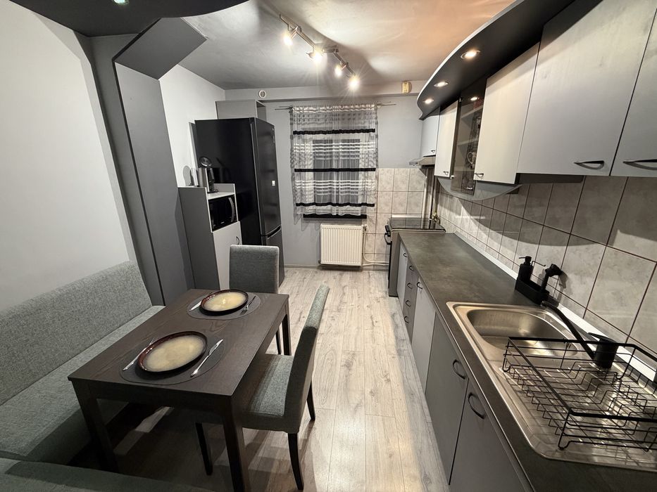 Apartament cu două camere Plopilor - locație excelentă, loc de parcare inclus