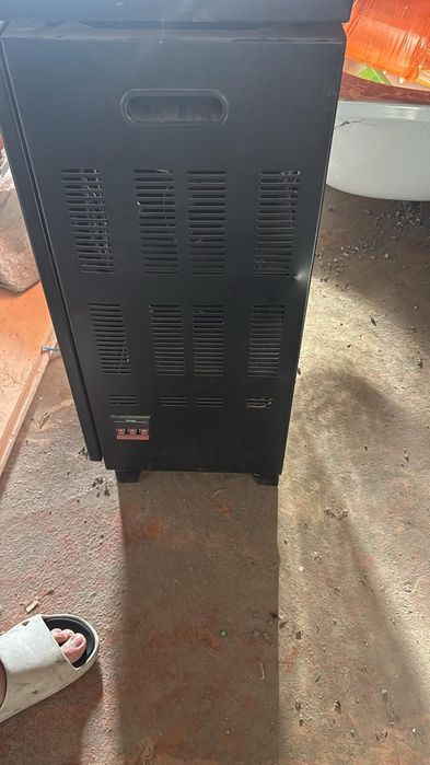 Продается стабилизатор напряжения