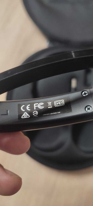 Слушалки Хед сет Asus HS-W1 2.4 GHz Wireless Design Headset