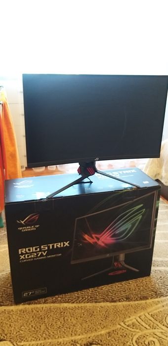 Монитор Asus rog strix 27