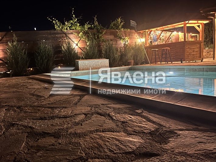 Продава се Къща в с. Генерал Кантарджиево, Област Варна - 633 кв.м за 443 €/кв.м - Снимка #4