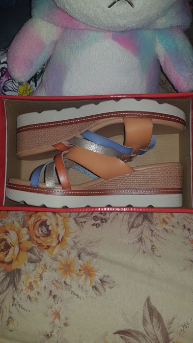 Papuci piele noi  nr.41