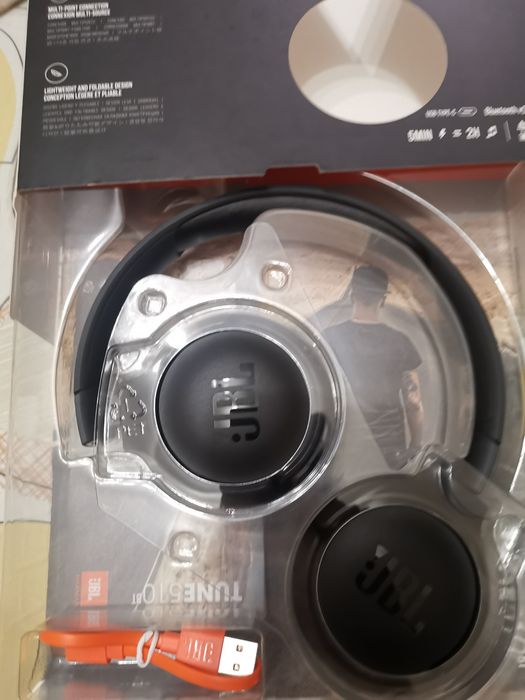 Продавам чисто нови Bluetooth стерео слушалки JBL TUNE 510BT! Не са ползвани в кутия с кабел!