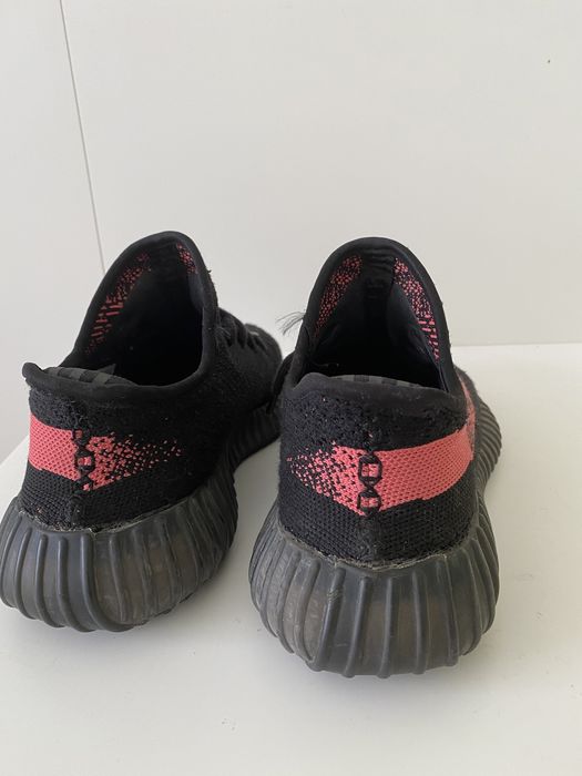 Adidas yeezy core black red