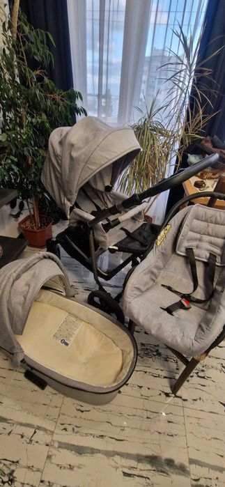Продавам детска количка