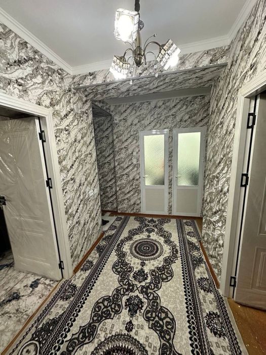 Срочно ижарага берилади 2 хона 2-етаж шошиламиз 9 Бозор енида жойлашга