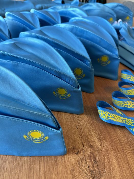 Пилотки и галстуки