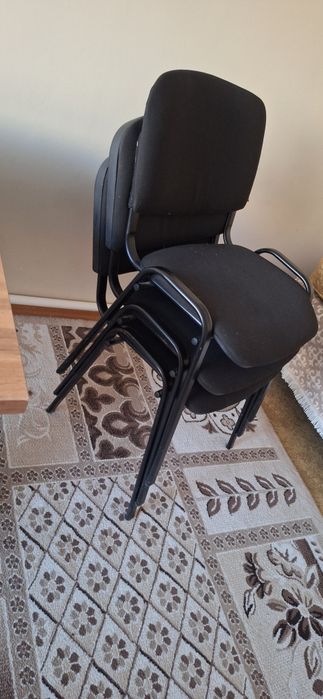 Стульчиктер сатылады