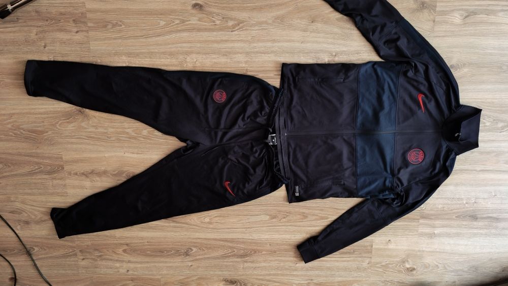 Мъжки екип  Nike Paris Saint Germain р-р L