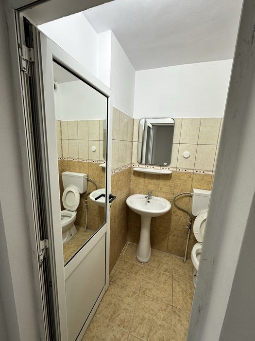 Spațiu comercial de închiriat zona Jiu