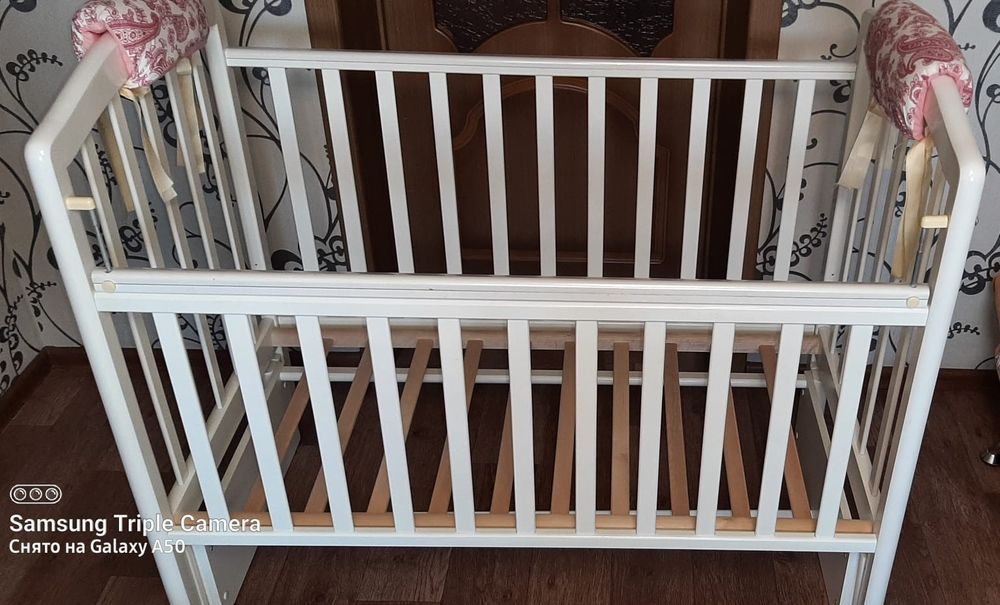 Продам детскую кроватку