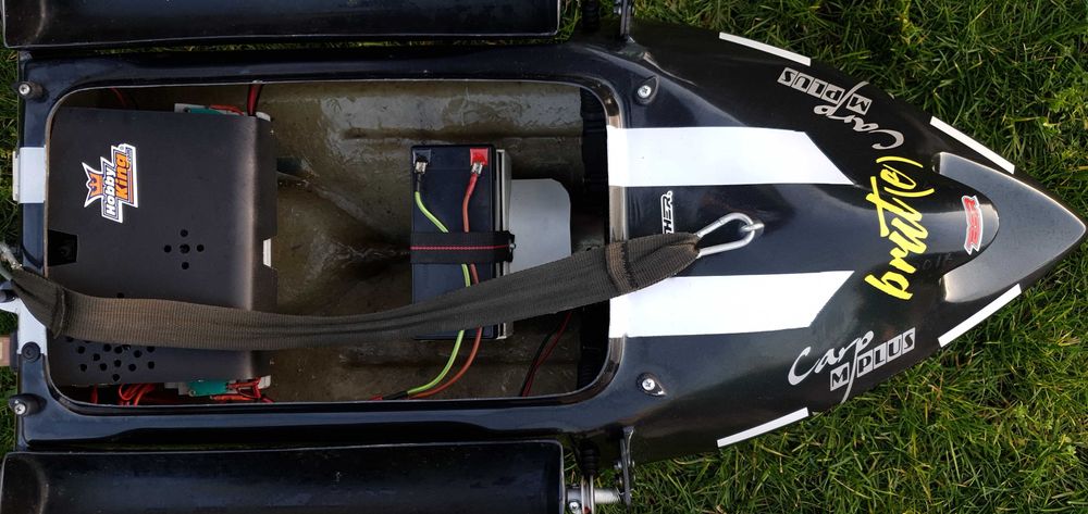 Лодка за захранка