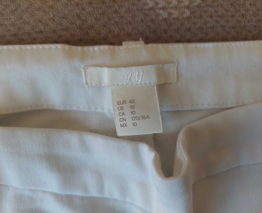 Pantaloni scurți vara H&M, mărimea 40