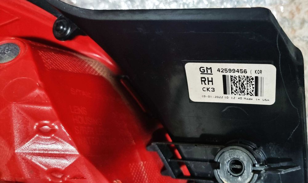 Комплект Chevrolet Tracker 1 орқа фаралар, оригинал MADE IN USA