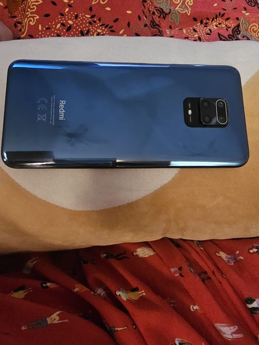 Продаётся телефон