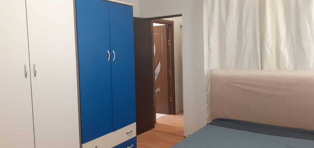 Închiriez sau vand apartament spațios 3 camere în centrul București
