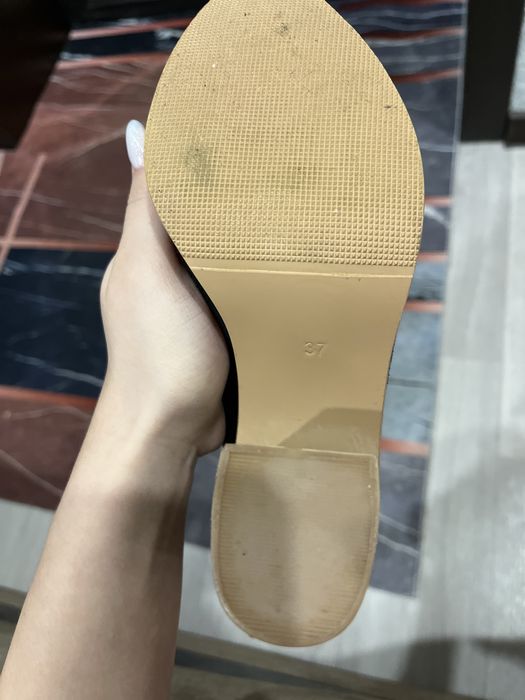 Сапожки на каблуке